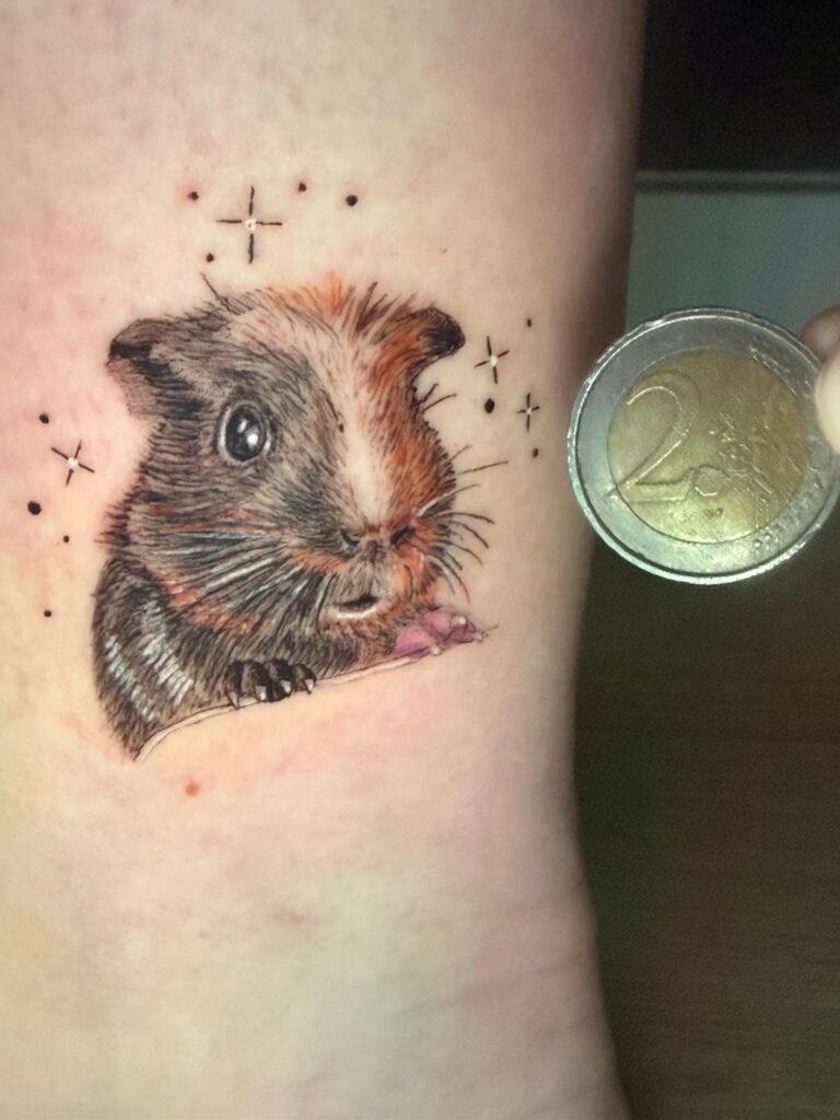 tatuaje_microrealista_animales_cobaya_mostoles_lagatapardatattoo