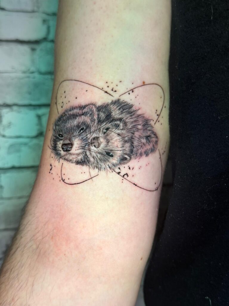 tatuaje_microrealista_animales_huron_mostoles_lagatapardatattoo