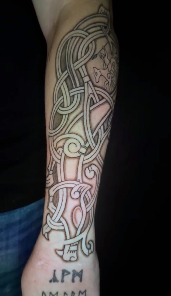 tatuaje_mostoles_vikingo_lagatapardatattoo